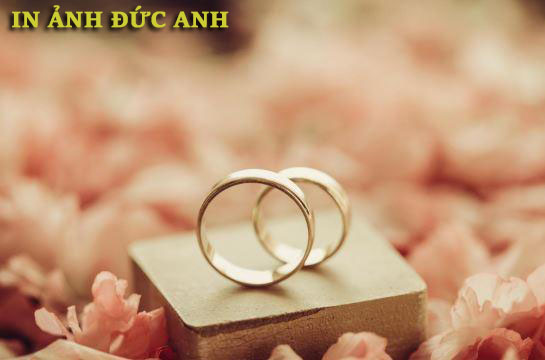 chụp hình cưới có cần đeo nhẫn cưới không